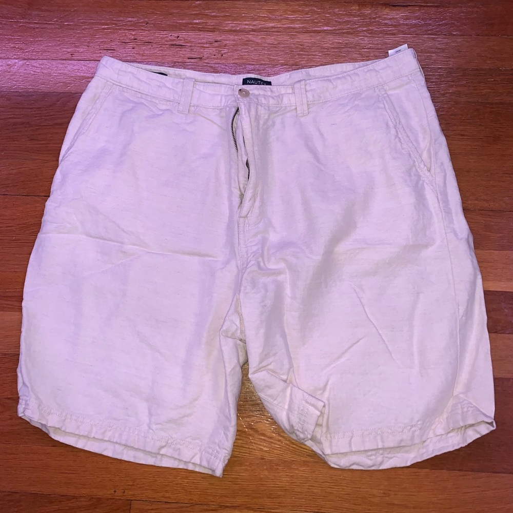 Nautica cargo/dress shorts classic fit size 40